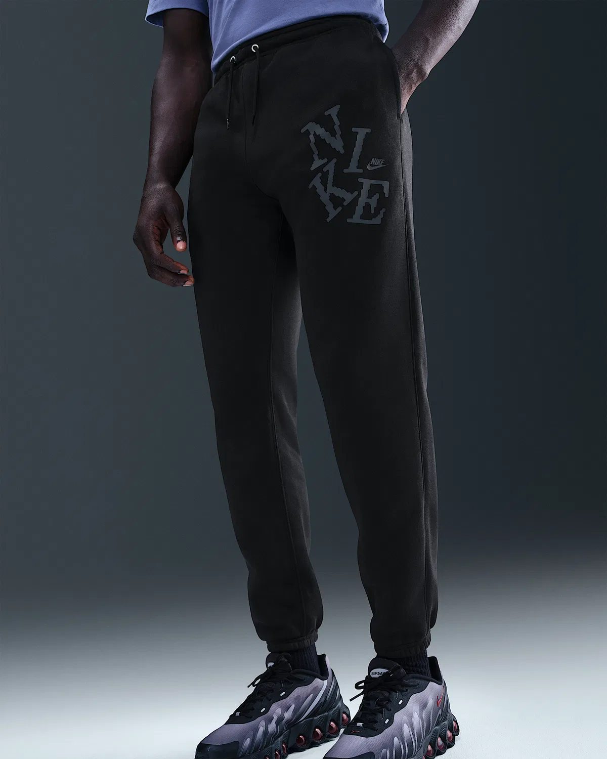 Мужские спортивные штаны Nike Sportswear Club на флисе с манжетами, Black/Anthracite — фото 2