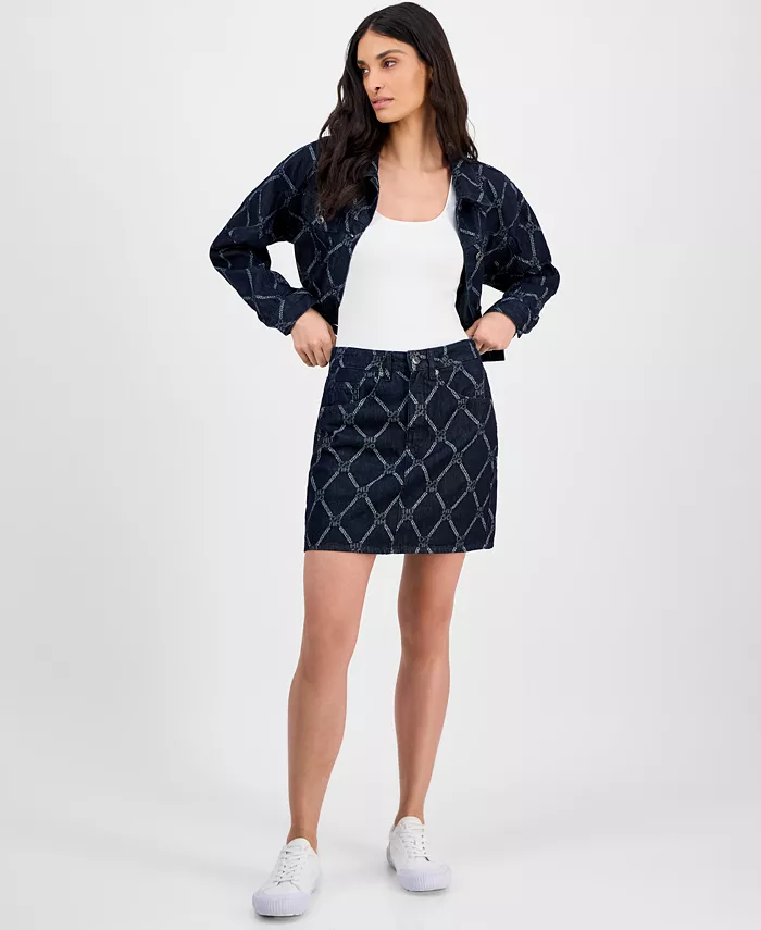 

Женская джинсовая мини-юбка с принтом в виде цепочки и логотипа HUGO, синий