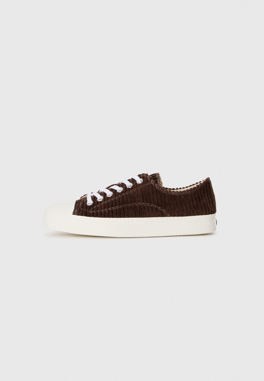 

Кроссовки MOSCHINO Trainers, Brown