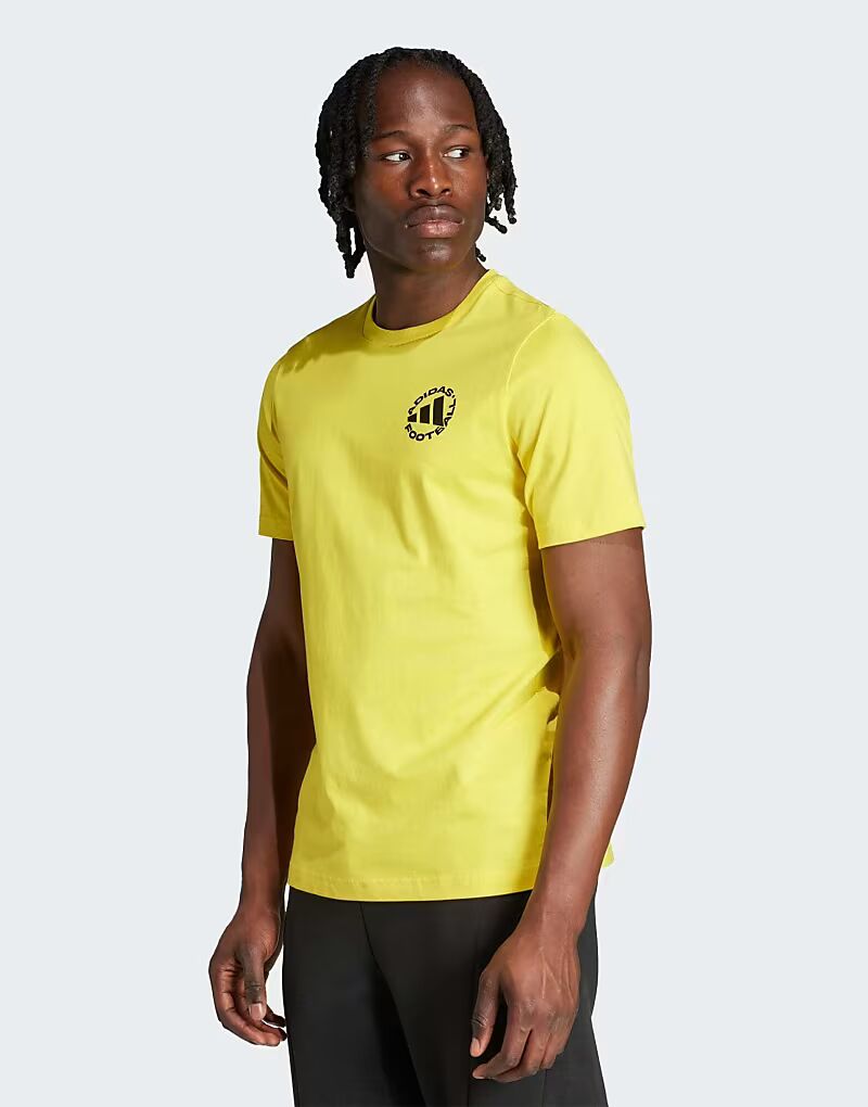 

Футболка с графической наклейкой Adidas performance Football желтого цвета