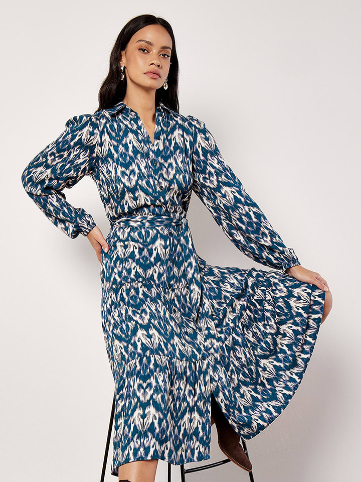 

Платье в сине-белом цвете Apricot