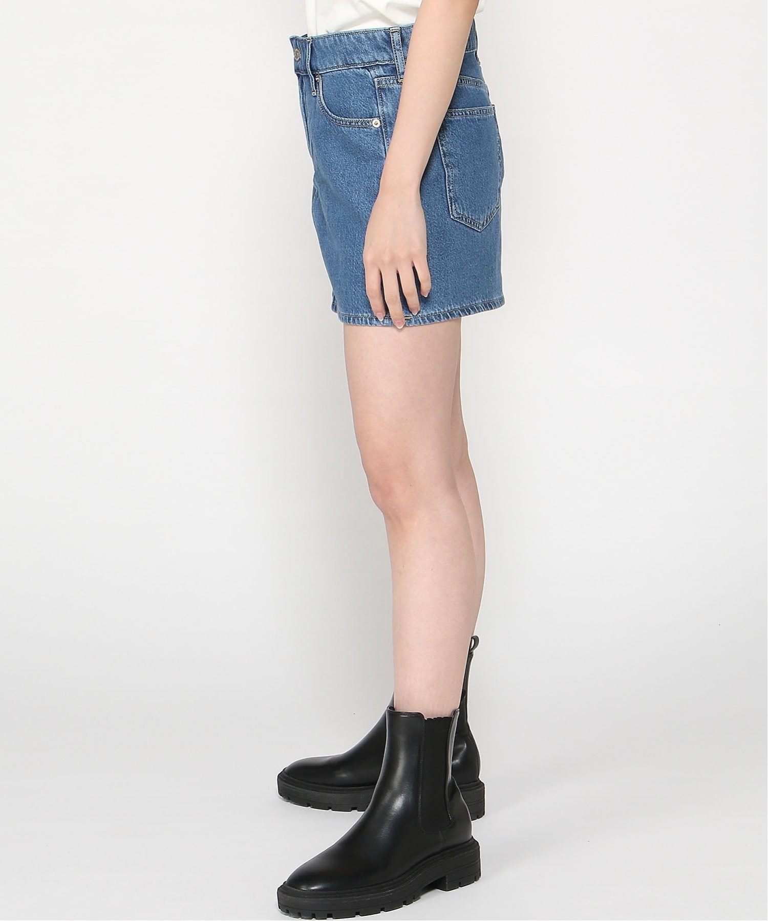 (W) Ультрамягкая джинсовая мини-юбка GAP, MEDIUM_WASH — фото 2