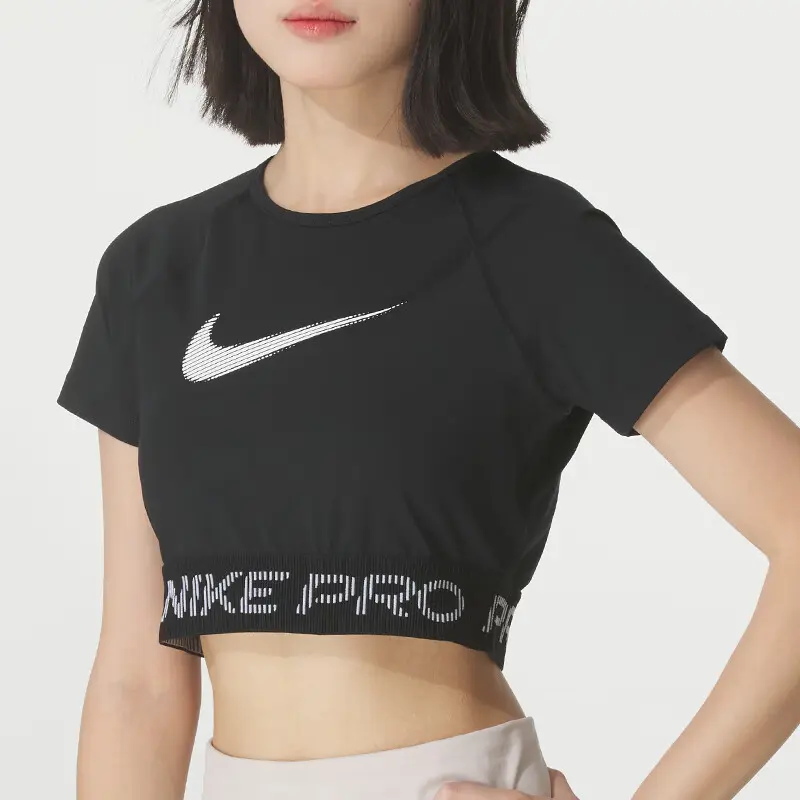 Женская майка Pro Dri FIT с коротким рукавом и принтом Nike, черный — фото 4