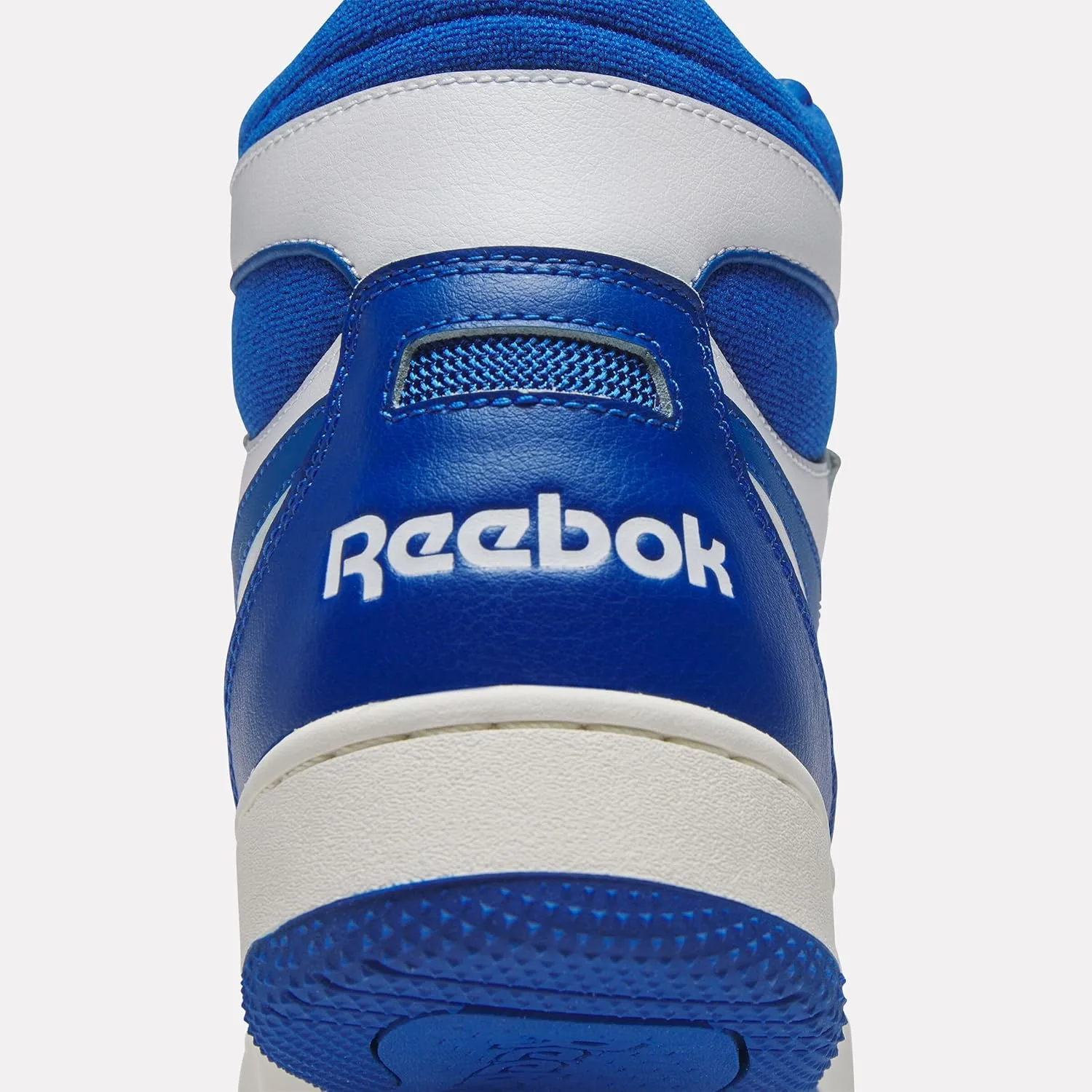 Кроссовки Reebok Unisex BB 4000 II Mid, меловой — фото 3