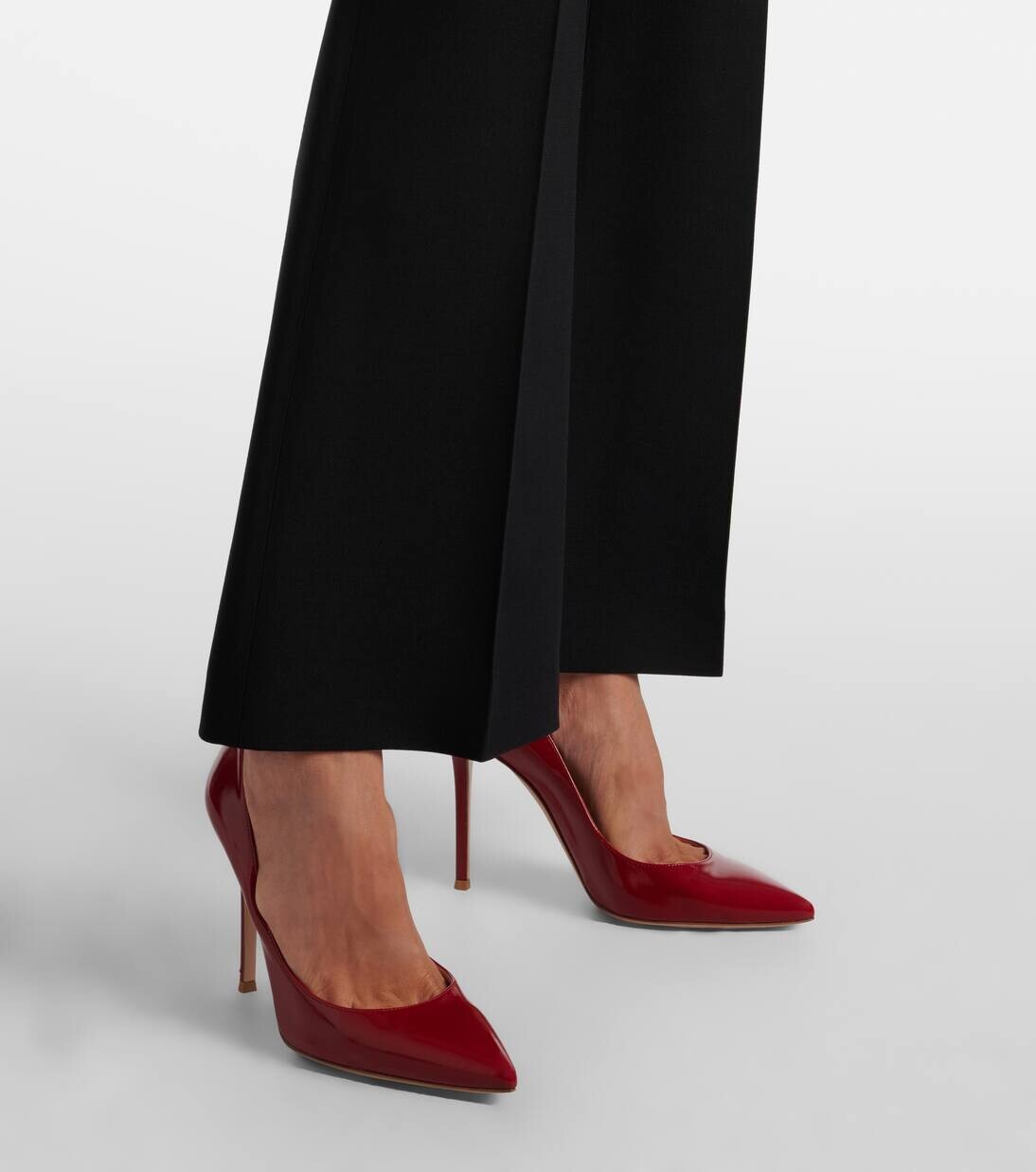 Туфли-лодочки Gianvito 105 из лакированной кожи Gianvito Rossi, цвет rouge — фото 4