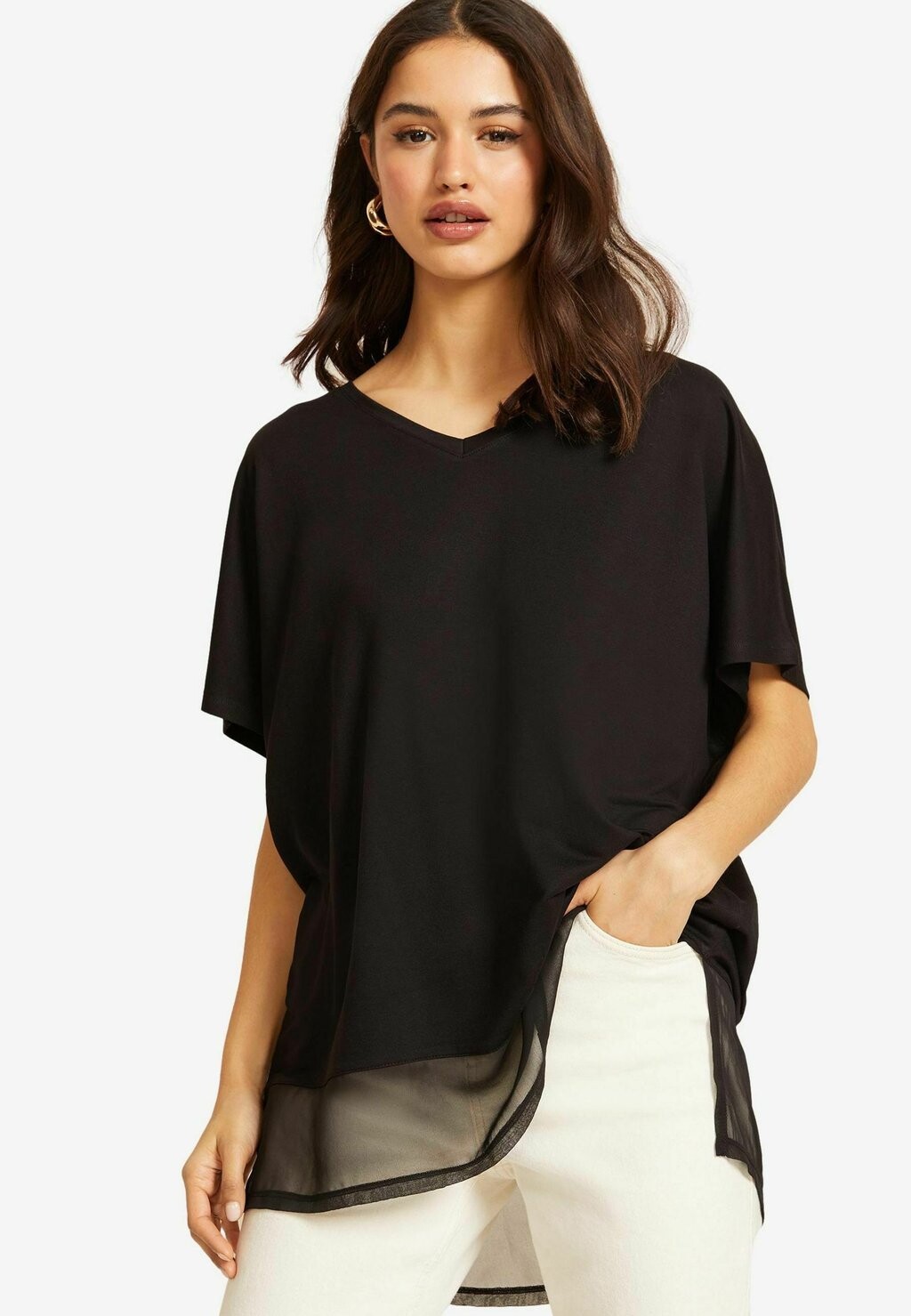

Туника SHORT SLEEVE HEM V NECK Friends Like These, черный