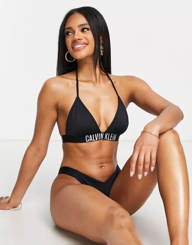 

Черный бикини-топ с треугольными чашками и логотипом Calvin Klein