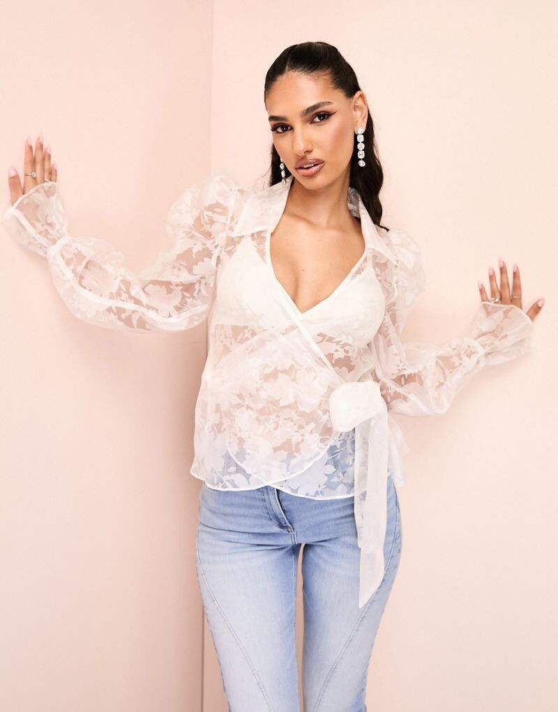 

Белая блузка с запахом и цветочным принтом из прозрачной органзы ASOS LUXE