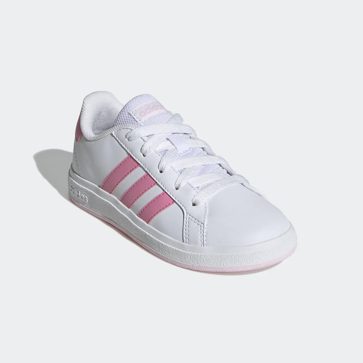 

Кроссовки Adidas Sportswear "GRAND COURT LIFESTYLE TENNIS LACE-UP", дизайн по стопам суперзвезды Adidas, цвет Cloud White / Bliss Pink / Clear Pink