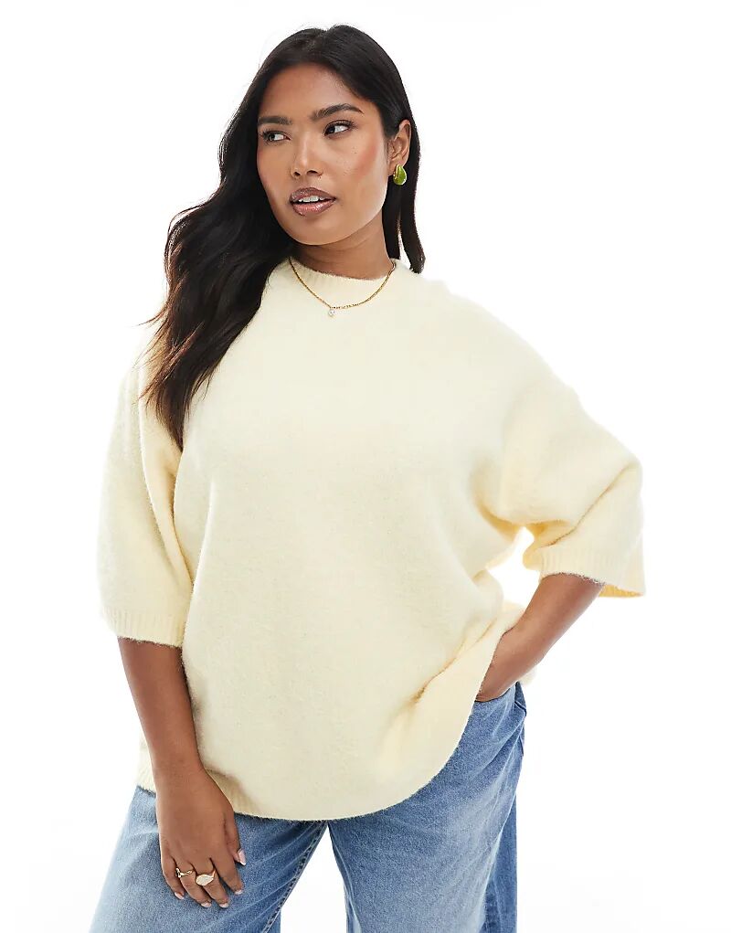 

Трикотажный свитер-футболка Curve с круглым вырезом ASOS DESIGN цвета пахты Asos Curve