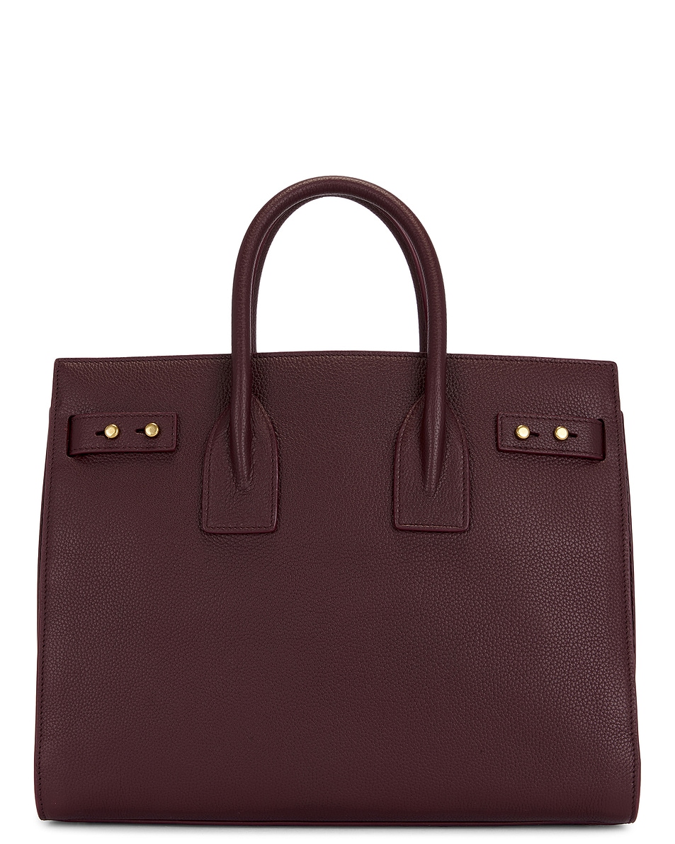 Маленькая мягкая сумка Sac De Jour Saint Laurent, цвет Hot Wine — фото 3