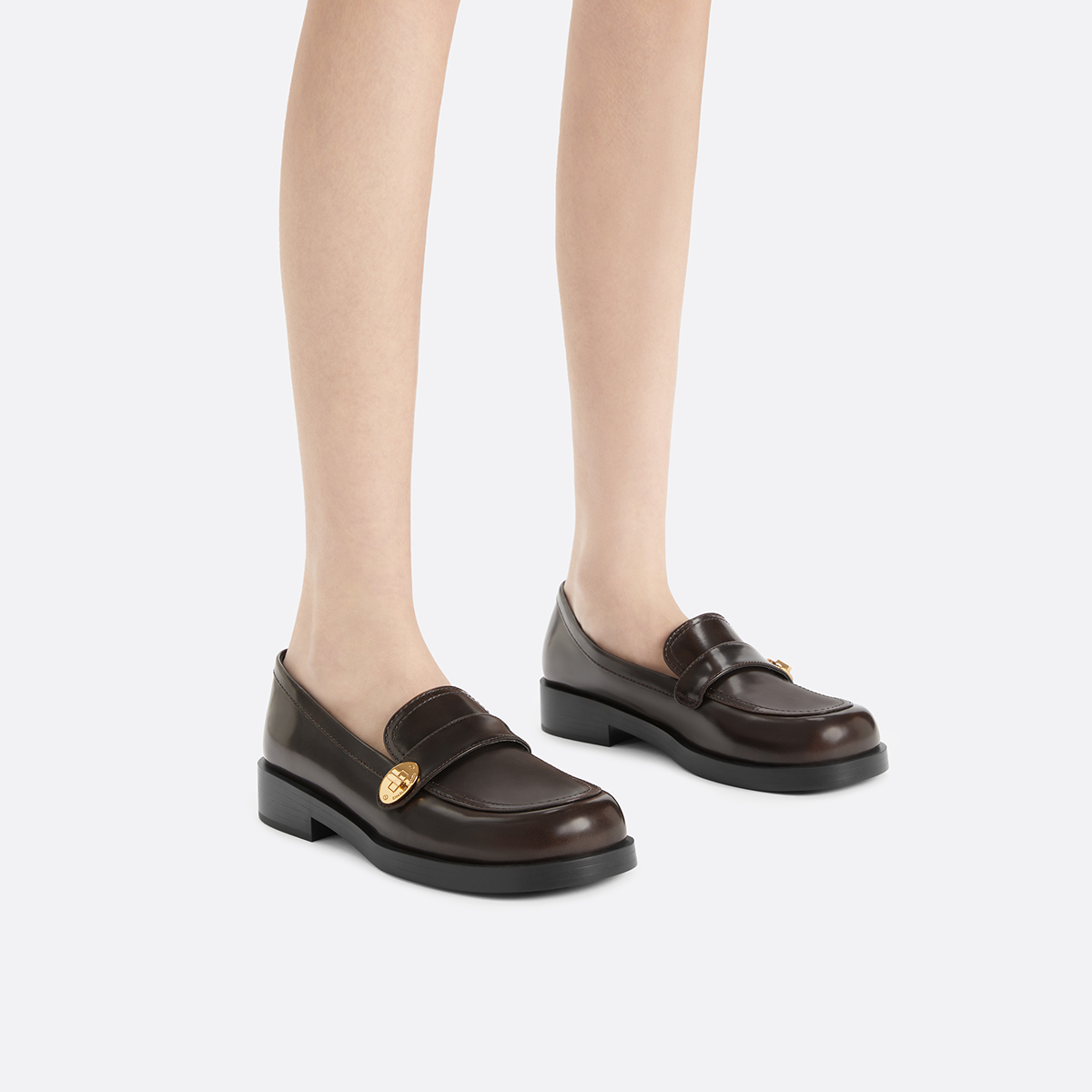 Лоферы на массивном каблуке женские CHARLES&KEITH, меловой белый — фото 4