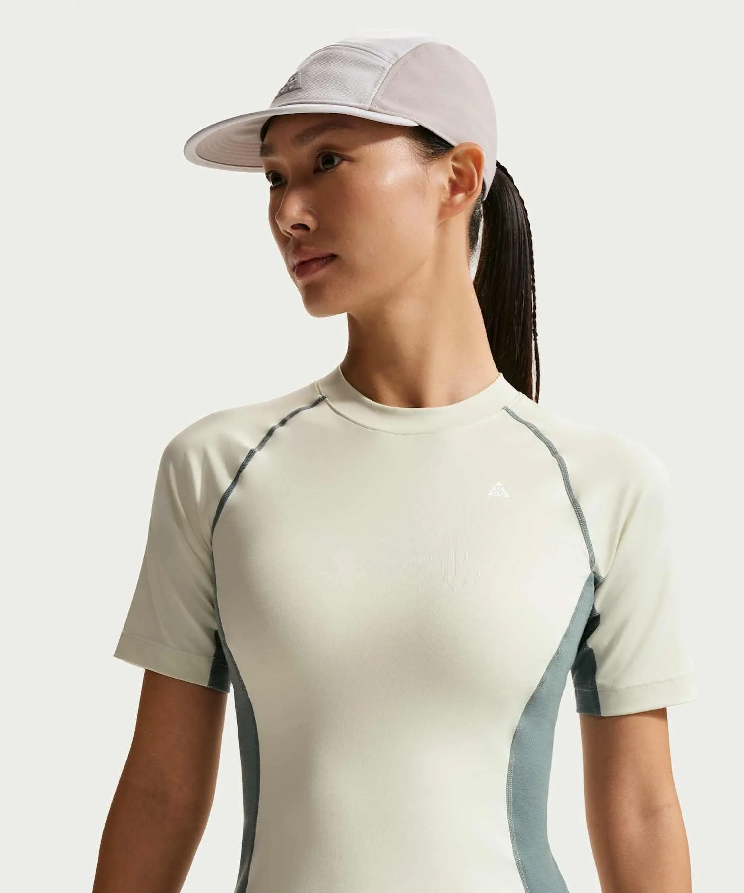 Женский топ для активного отдыха с технологией Dri-FIT Nike ACG Wildsee зеленый