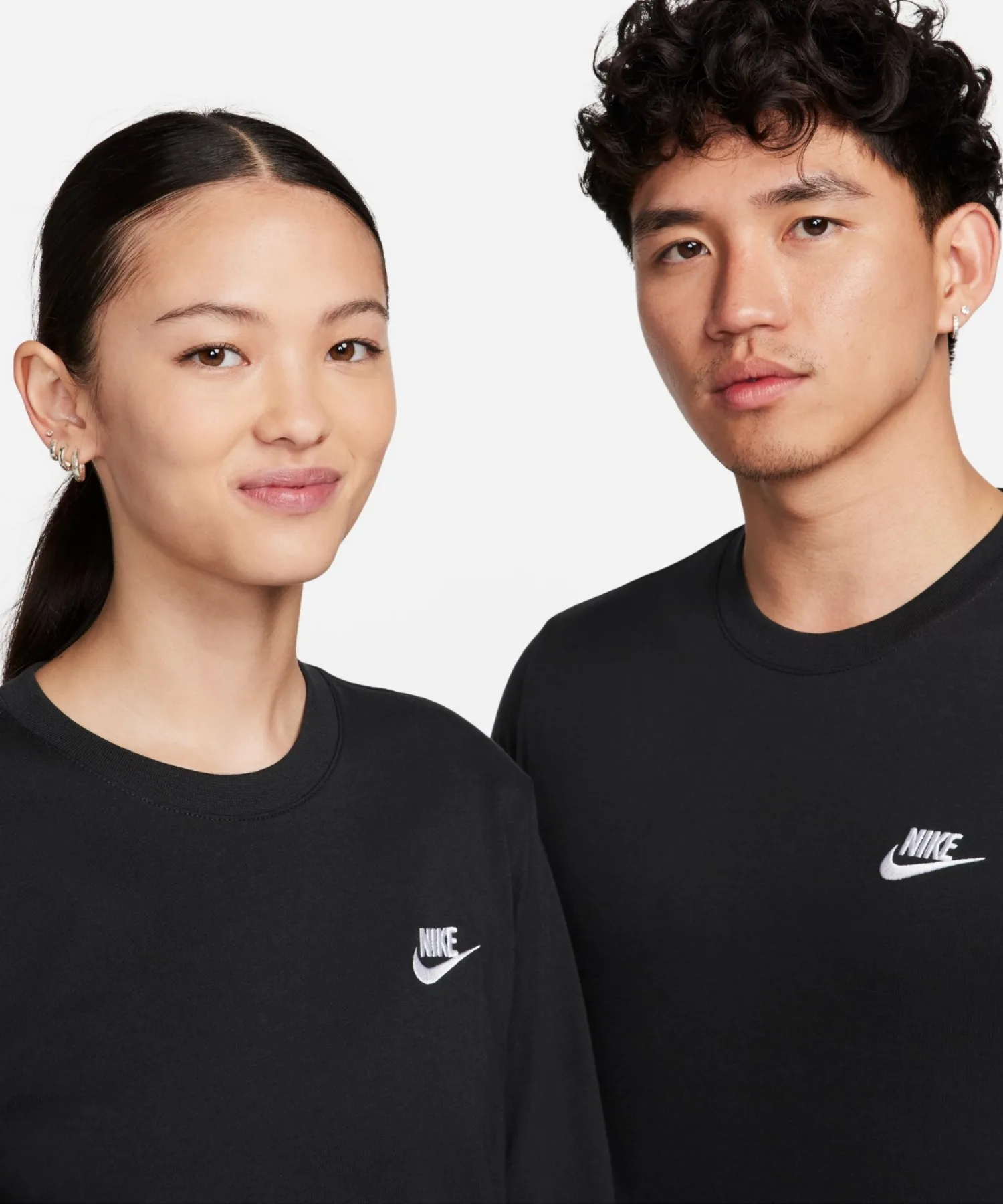 Мужская футболка с длинным рукавом Nike Sportswear AR5194-010 чёрная — фото 3