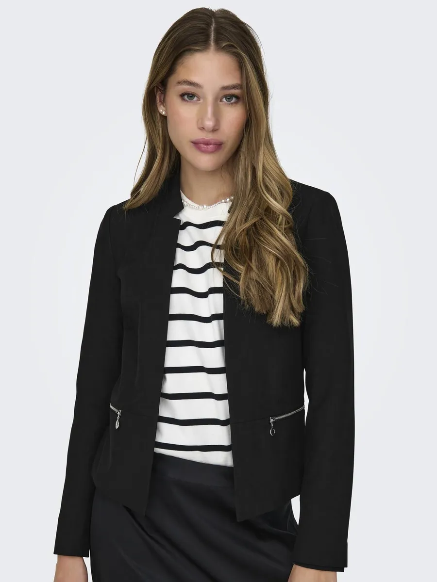 

Only короткий блейзер "ONLMADDY-KOMA LS SHORT ZIP BLAZ TLR", черный