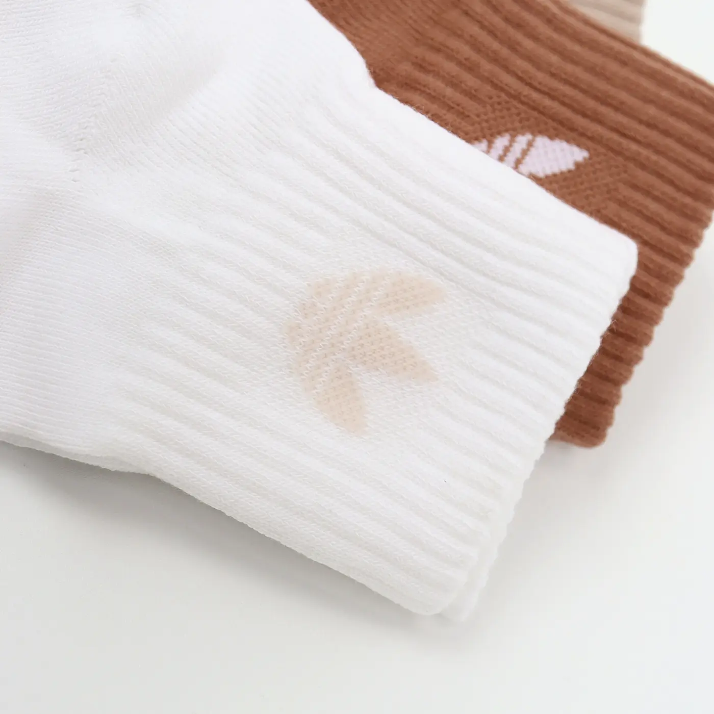 Носки до середины икры Унисекс Adidas Originals, 3 пары (Тёмно-коричневый+Бежевый+Белый) — фото 4