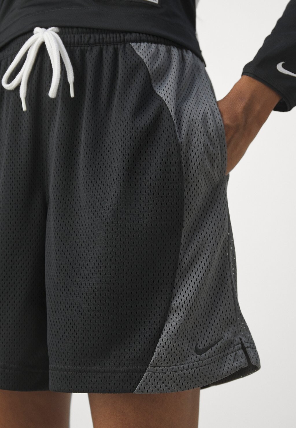 

Короткие спортивные штаны Nike, черный