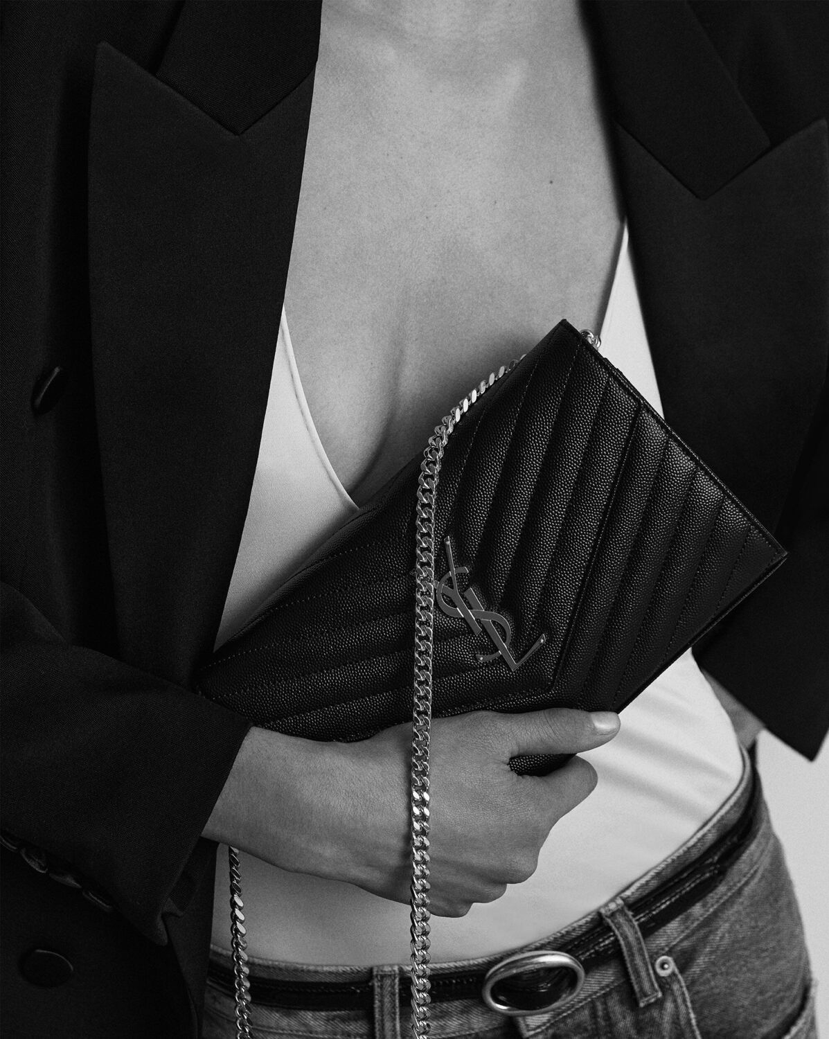 Классический кошелек на цепочке Cassandre из зернистой кожи Saint Laurent, белый — фото 2