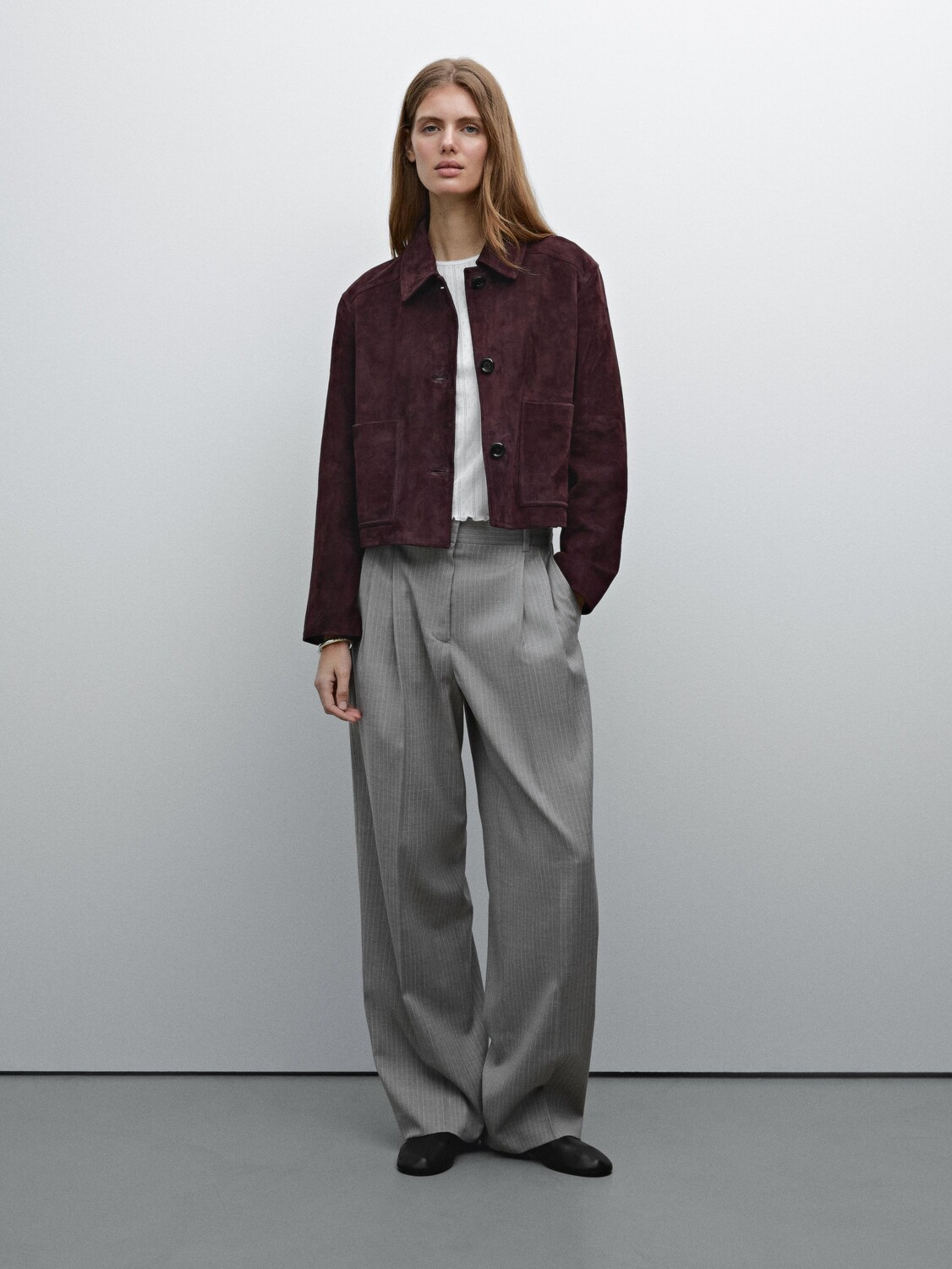 

Короткая замшевая кожаная куртка Massimo Dutti, бургундия