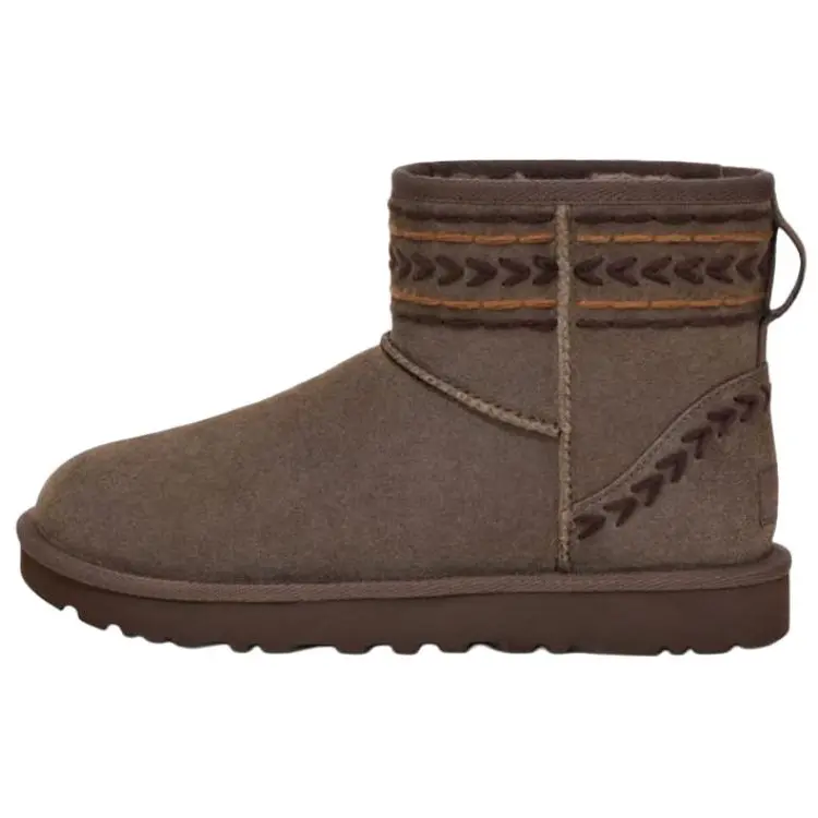 Короткие зимние ботинки женские, кофейного цвета UGG, Coffee