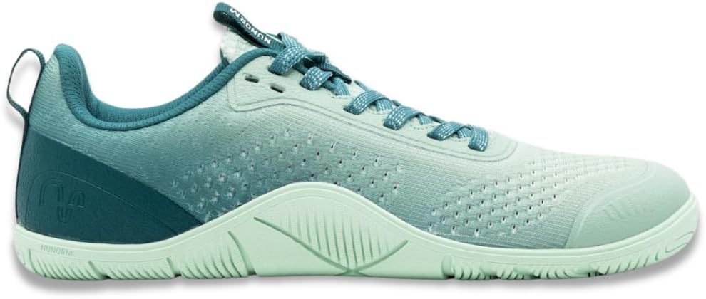 

NUNORM Classic- минималистичные кроссовки с широким носком, гибким дышащим трикотажным верхом, нулевой перепад высоты подошвы, можно стирать в машинке- идеально подходят для повседневной носки и для занятий в спортзале- унисекс, зеленый