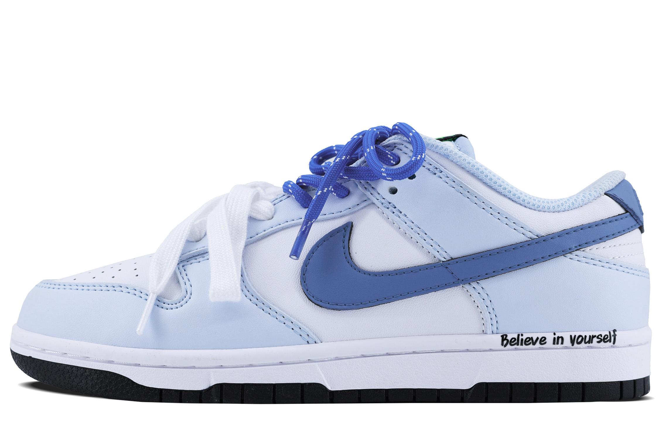 

Кроссовки Nike Dunk Skateboarding Shoes Women's Low-top Light Blue/white, цвет Klein Blue