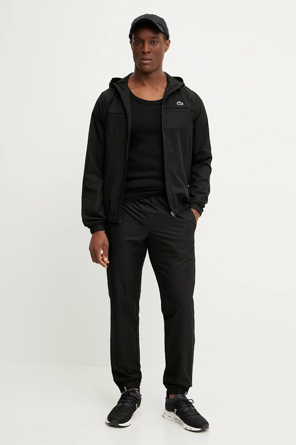 

Спортивный костюм Lacoste, черный