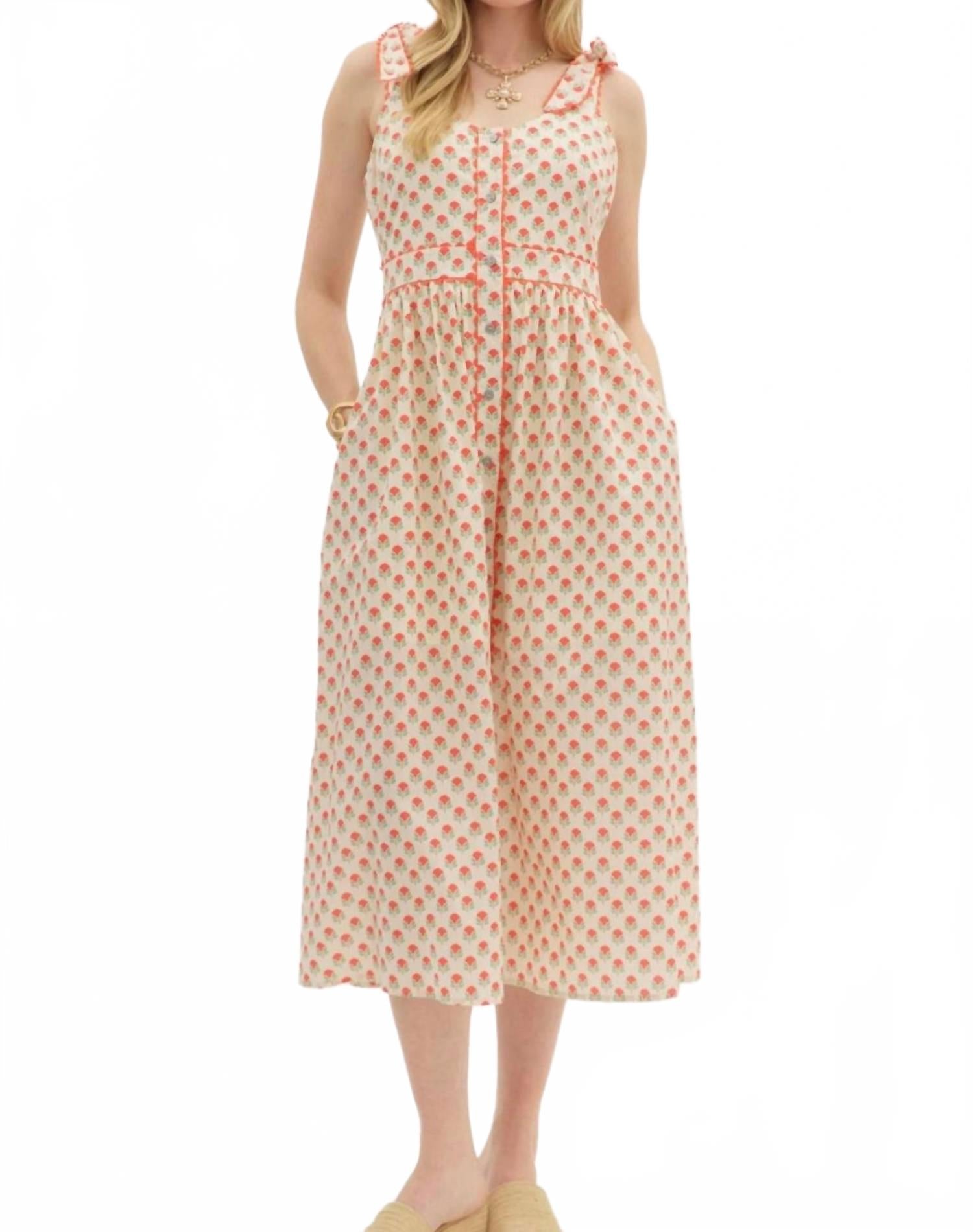 

Длинное платье Джейн в красном цвете Entro