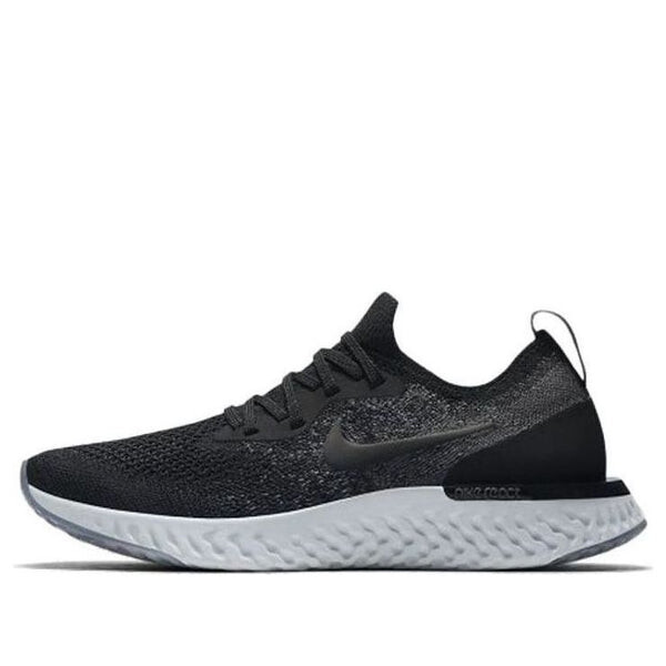 

Кроссовки epic react flyknit Nike, черный
