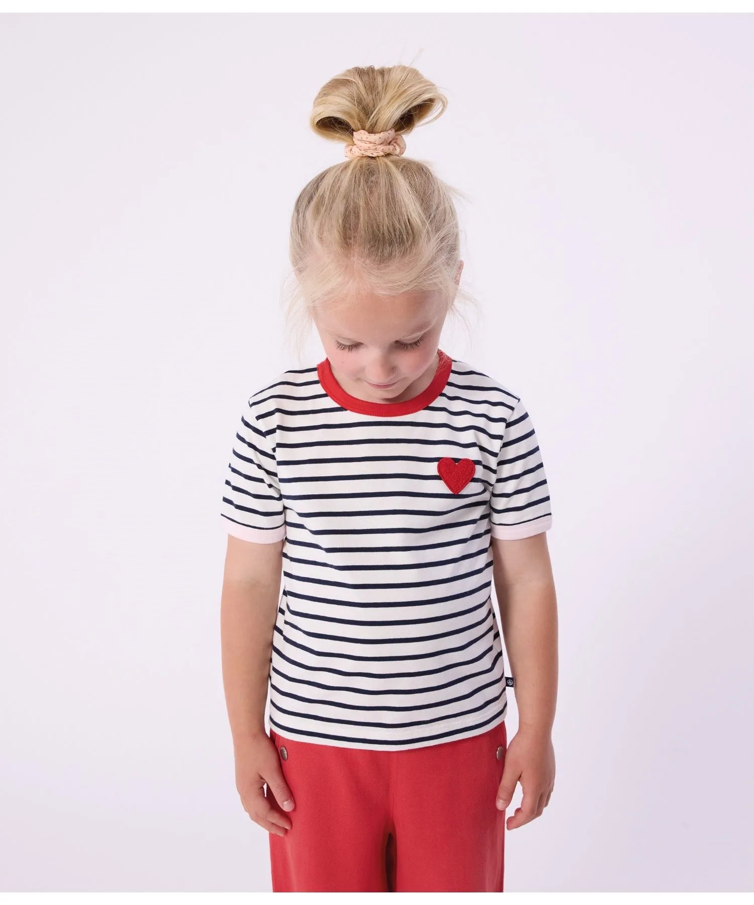 Детская футболка поло с бордером и аппликацией PETIT BATEAU белый-синий