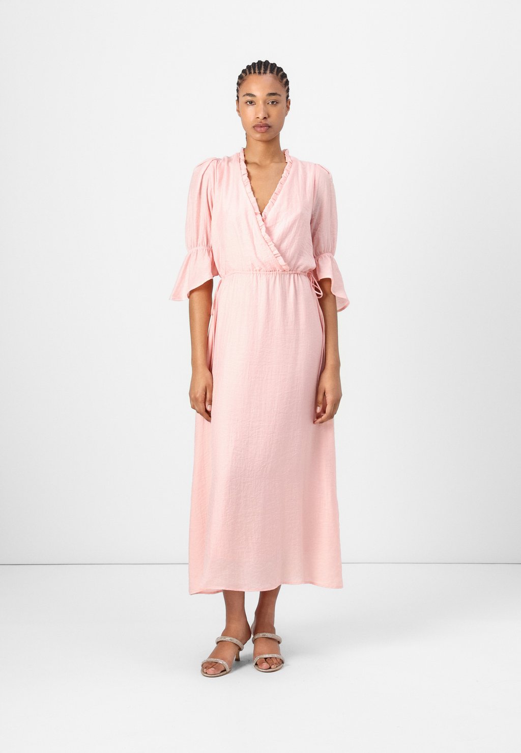 

Платье ARECA LUSIEL DRESS Bruuns Bazaar, цвет Peaches