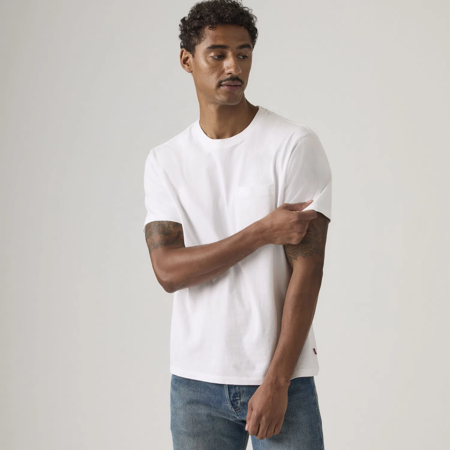 Базовая футболка с карманом Levi's, White