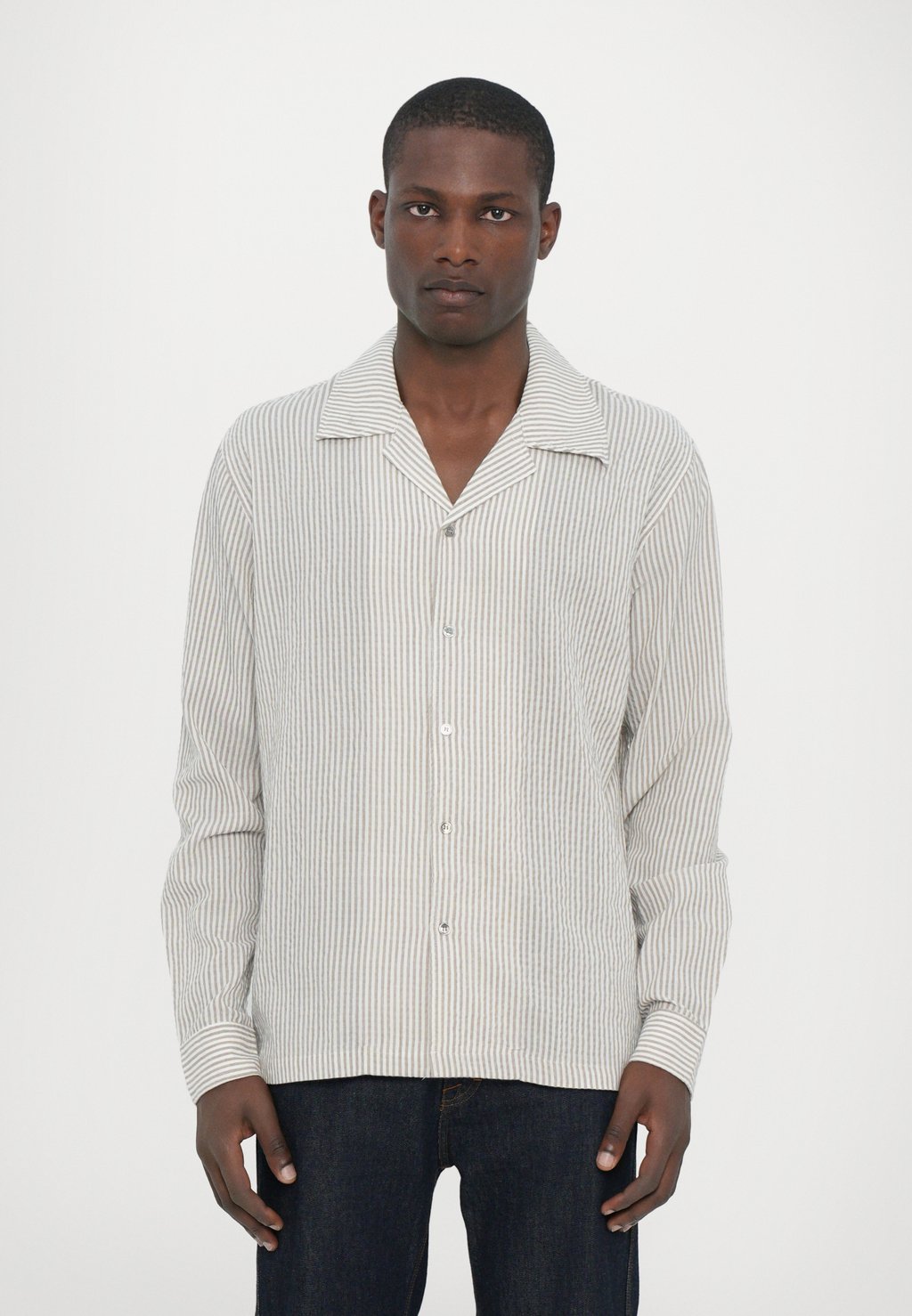 

Рубашка SEERSUCKER SHIRT Essential Collective, серо-коричневый