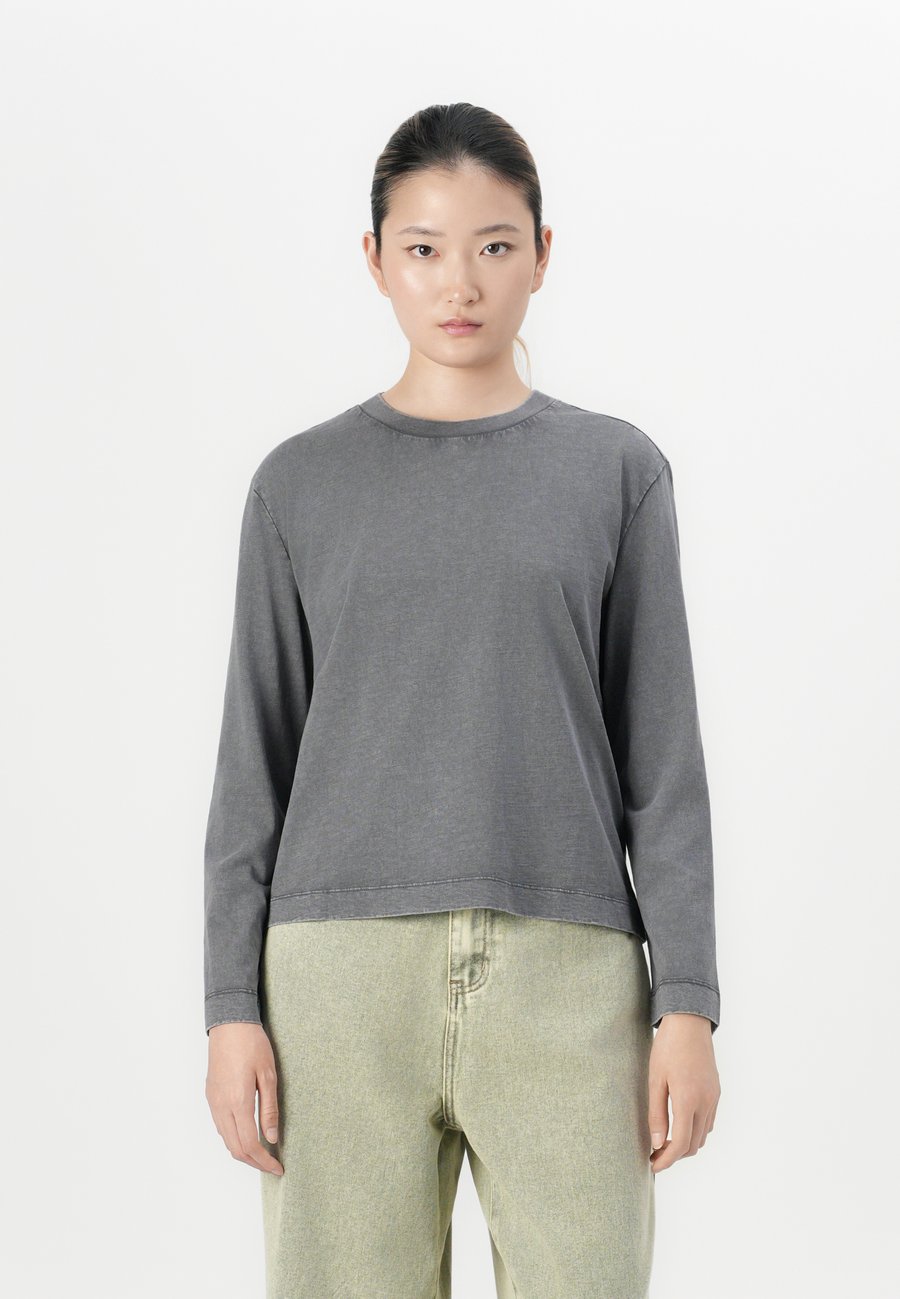 

Топ Selected Femme SLFDIA RELAXED LS TEE, Volcanic Ash/Overdye/Acid Wash/Grey