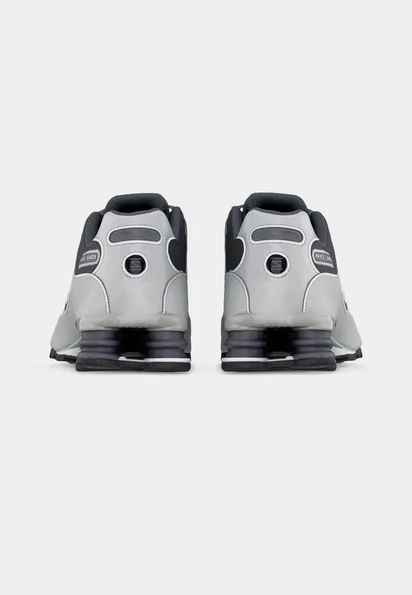 Кроссовки shox nz se tech Nike Sportswear, Smoke Grey/Grey Fog/Off White/Dark Smoke Grey — фото 4