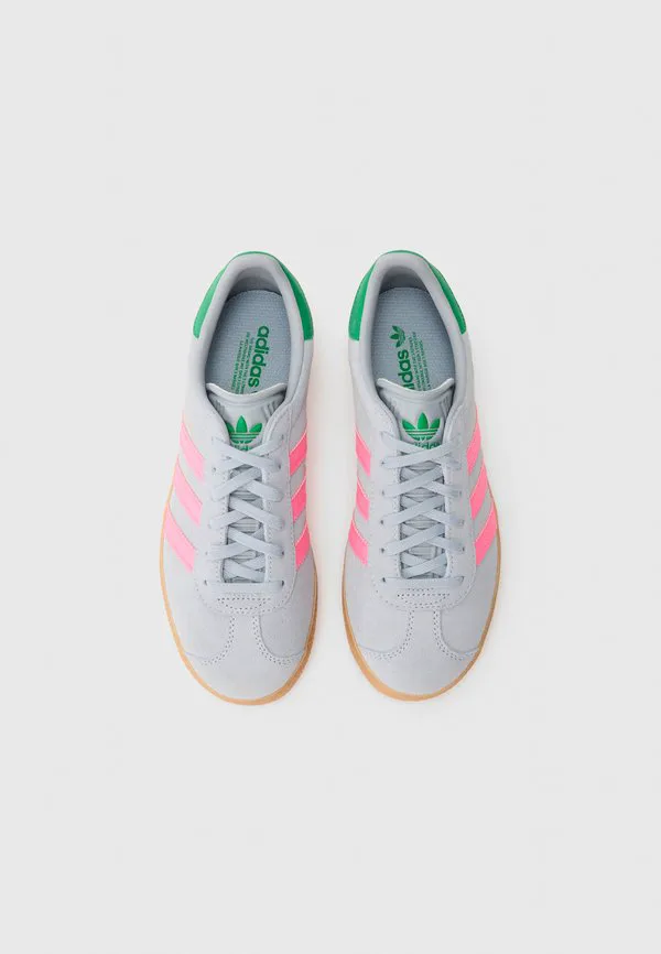 Кроссовки gazelle унисекс Adidas Originals, Halo Silver-Coloured/Lucid Pink/Green — фото 4