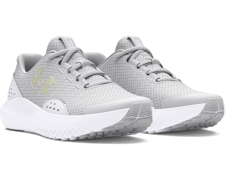 

Кроссовки Under Armour Kids Surge 4 Sneakers, цвет Halo Gray/White/Iridescent