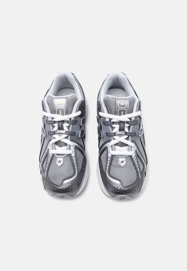 Кроссовки унисекс 1906 года New Balance, Dark Silver-Coloured Metallic/White — фото 4