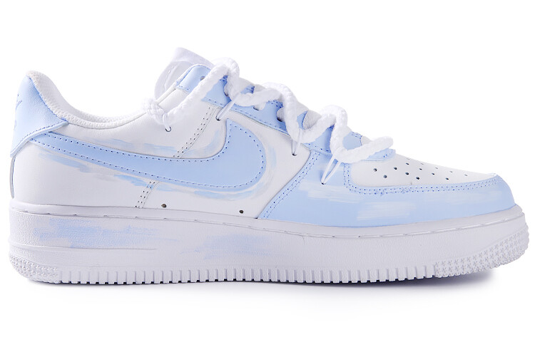 

Женские кроссовки для скейтбординга Nike Air Force 1, Light Blue