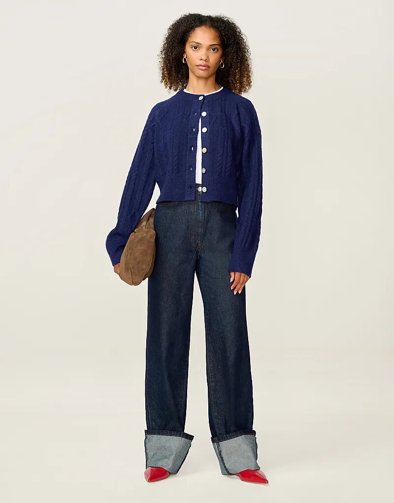 

Темно-синий кардиган с косами Omnes Knitwear August