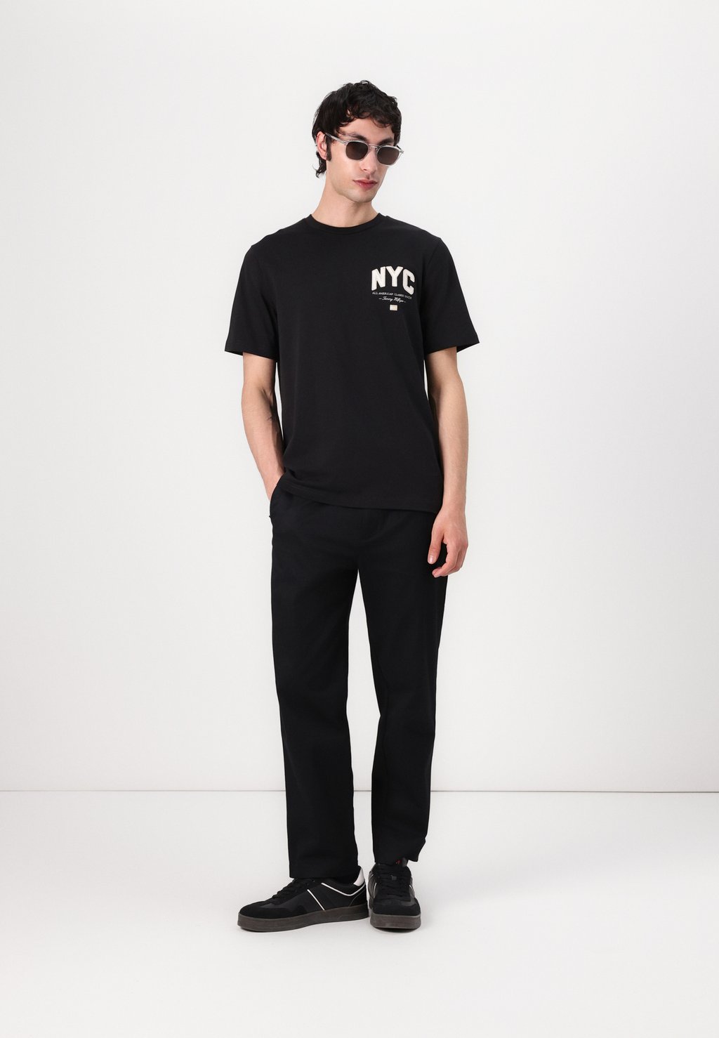 Футболка с принтом SCRIPT TEE Tommy Hilfiger, черный — фото 2