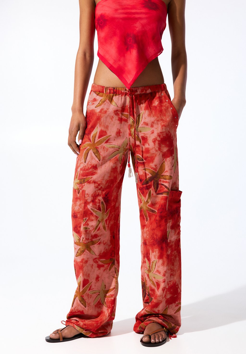 

Пижамные штаны RUSTIC FLORAL PULL&BEAR, красный