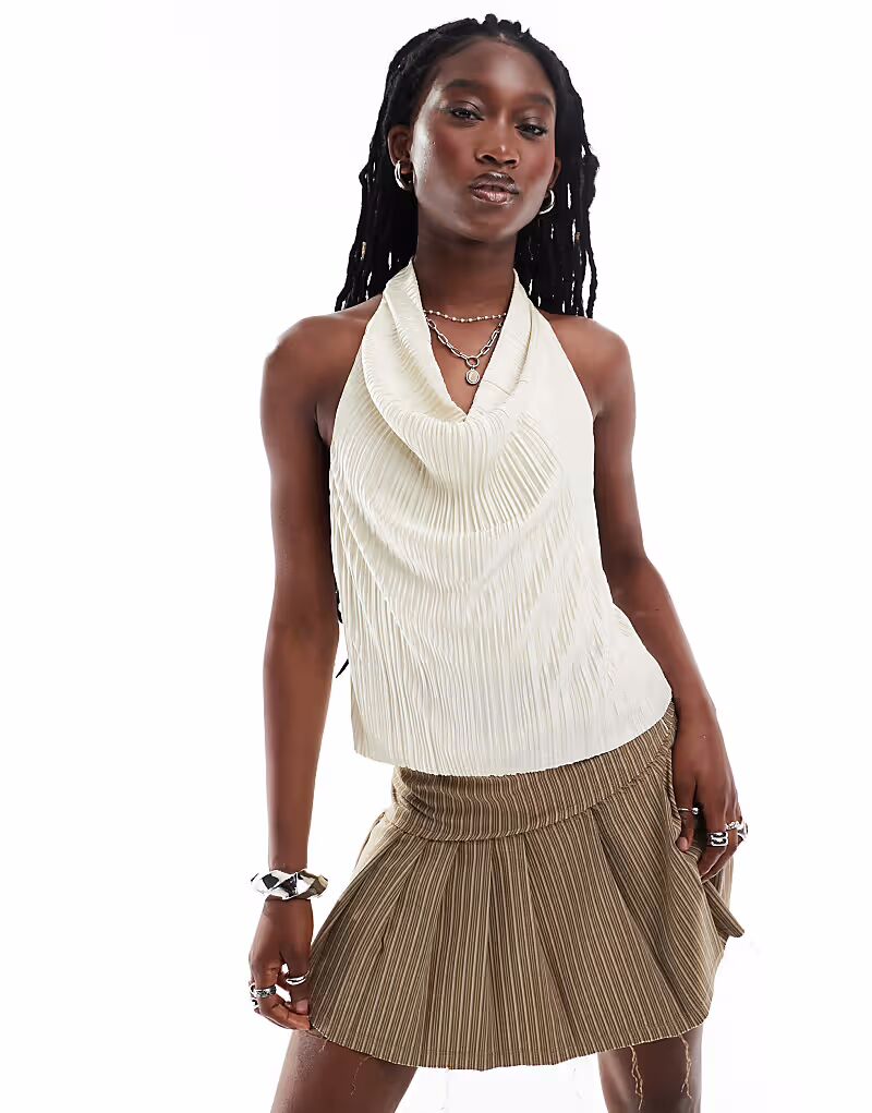 

Топ с открытой спиной и бретельками через шею из кремового плиссе Collusion