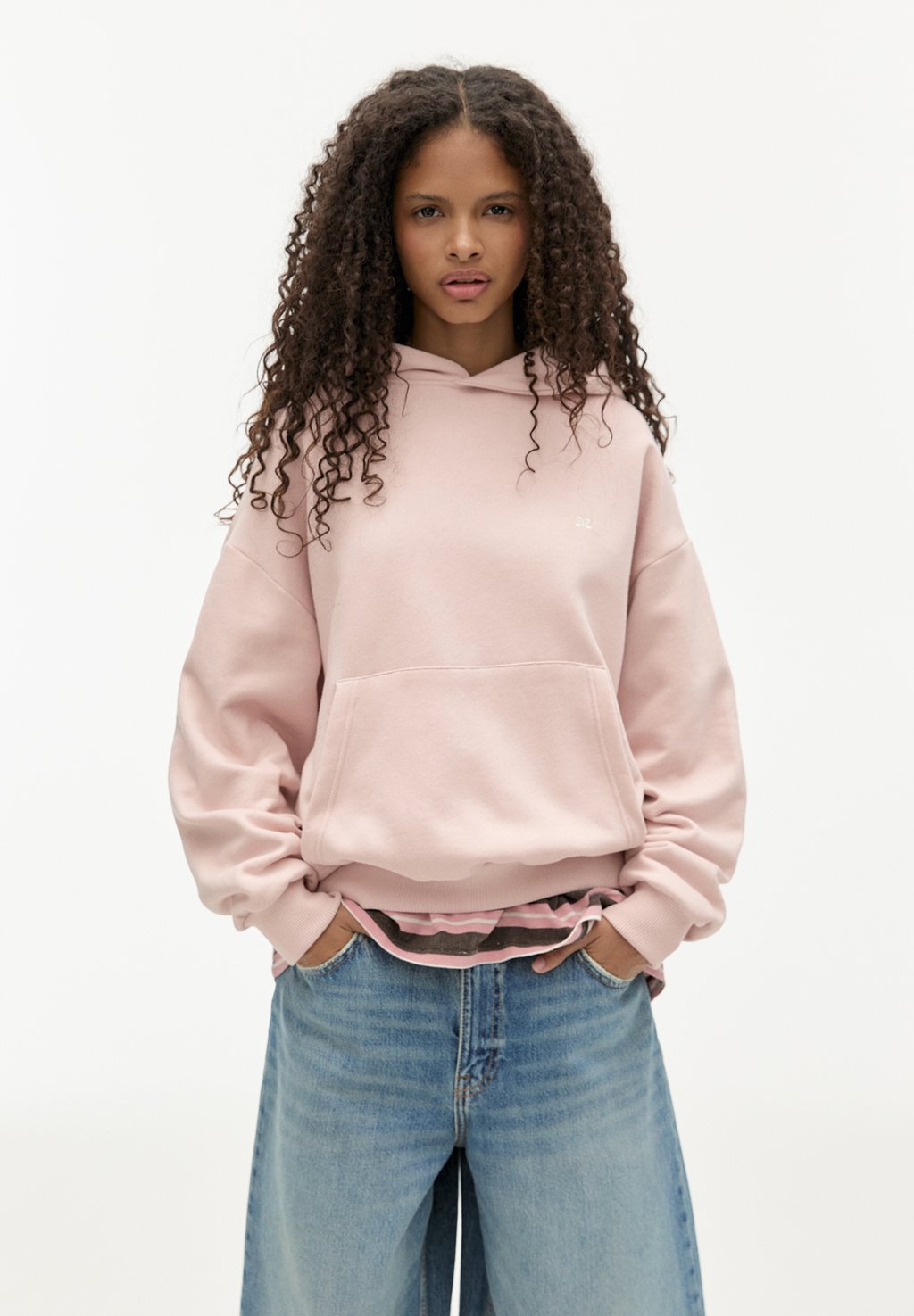 

Толстовка с капюшоном EMBROIDERED LOGO PULL&BEAR, розовый