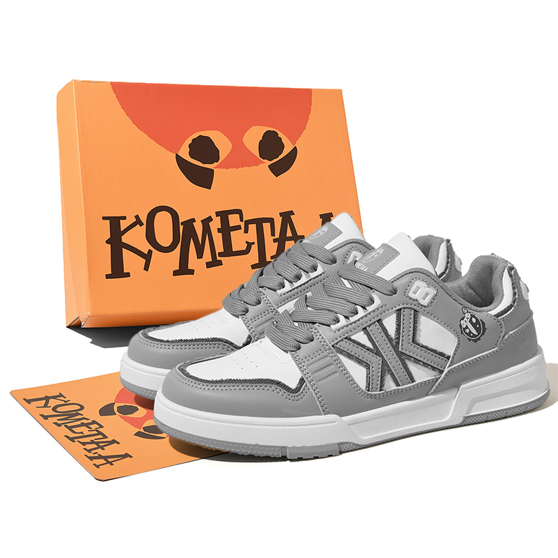 

KOMETA.A Низкие скейтерские кроссовки унисекс серые Box - Panda Black (мид-топ) (рождественский кулон), цвет Panda Black (Mid-Top) (Christmas Pendant)