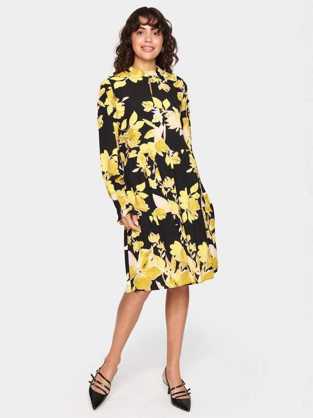 

Изящное платье в цветочек Saint Tropez, цвет Black/Yellow