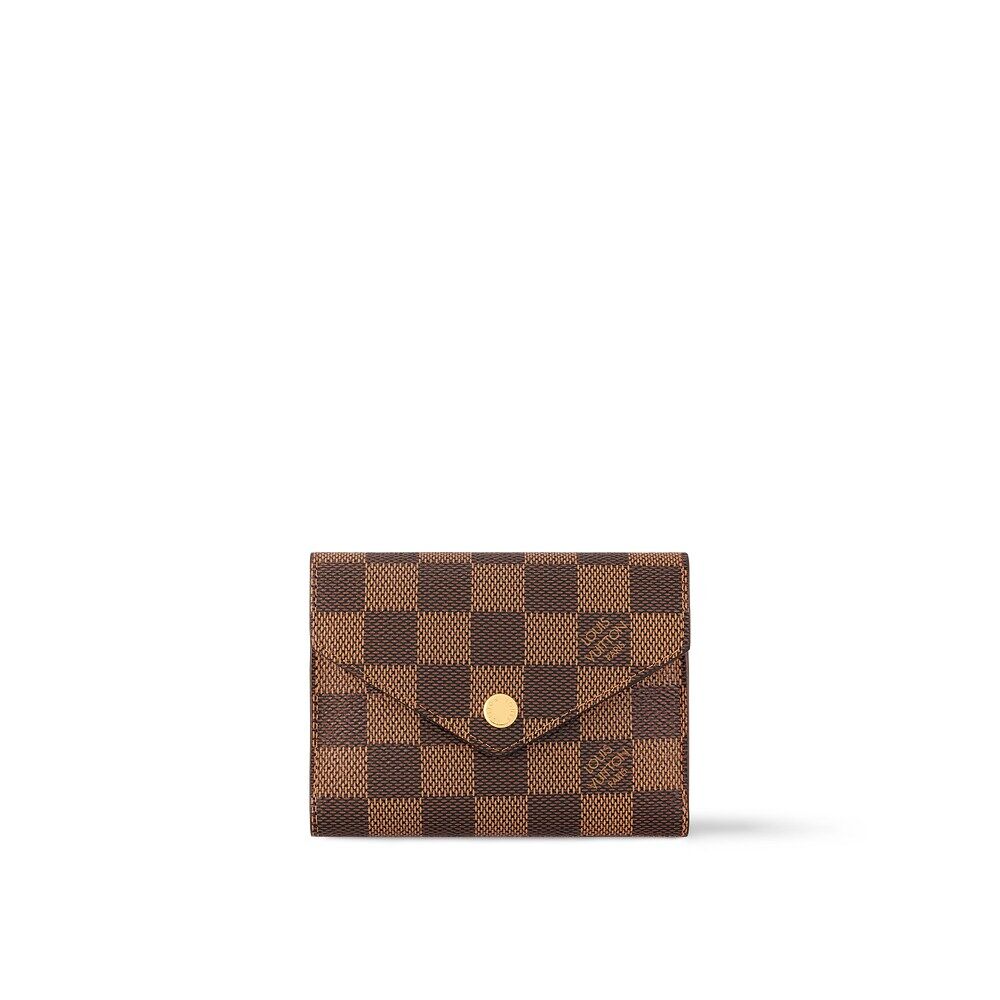 

Викторина Кошелек Louis Vuitton, красный