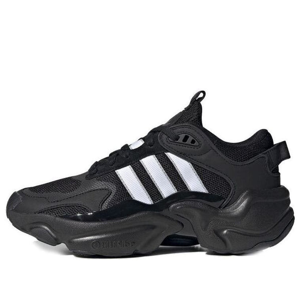 

Массивные кроссовки magmur runner Adidas, черный