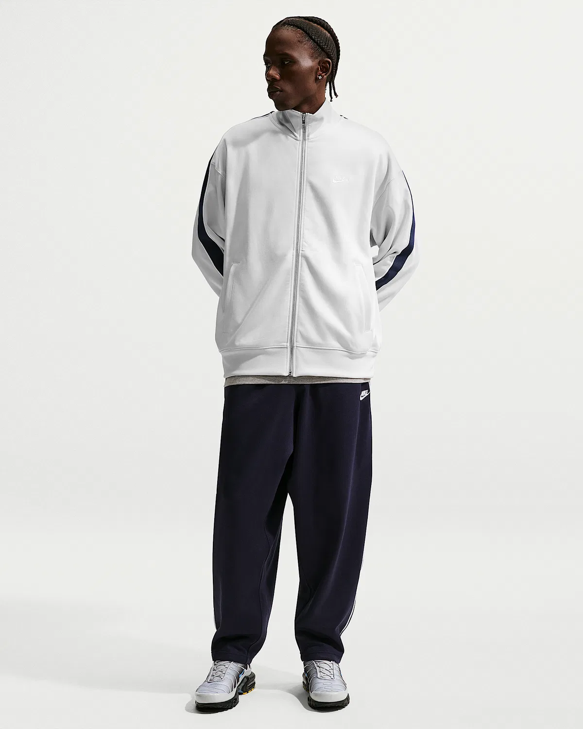 Мужская оверсайз-куртка Nike Sportswear Club, Photon Dust/White/Midnight Navy/White — фото 4