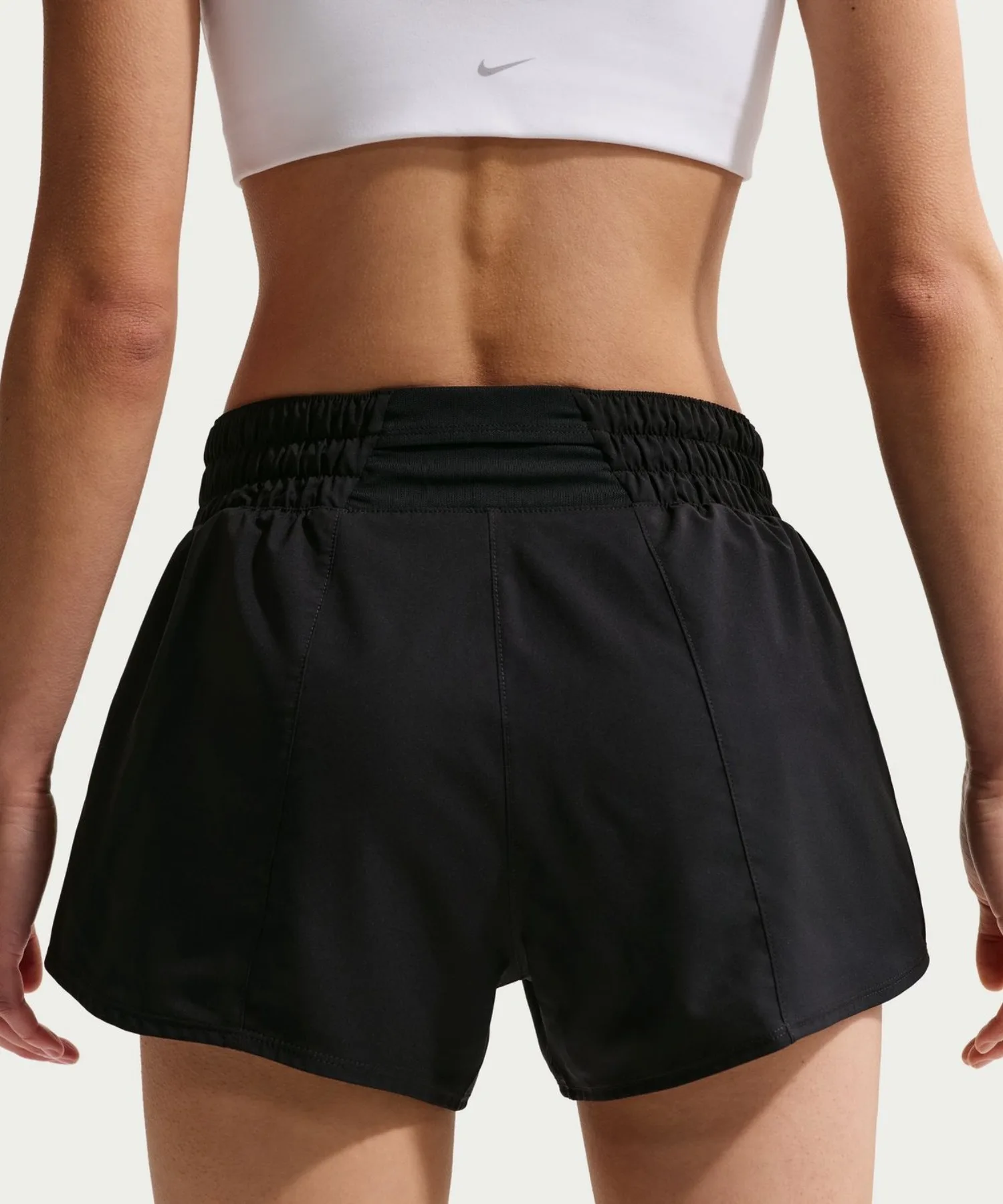 Женские шорты Nike Dri-FIT ONE DF MR BR 3-inch черные — фото 3